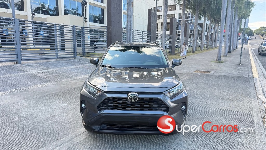 2021 Toyota RAV4 LE PLUS — foto 2 / 10