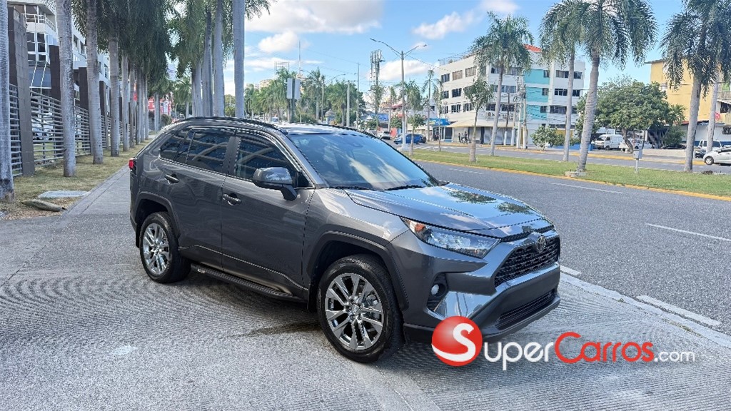 2021 Toyota RAV4 LE PLUS — foto 3 / 10