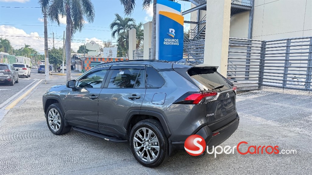 2021 Toyota RAV4 LE PLUS — foto 10 / 10