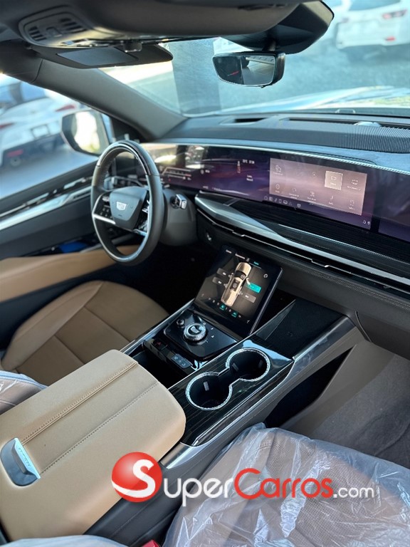 2026 Cadillac Escalade Luxury Short — foto 6 / 12