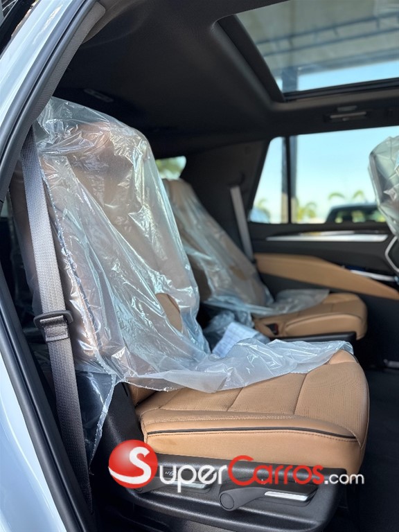 2026 Cadillac Escalade Luxury Short — foto 8 / 12