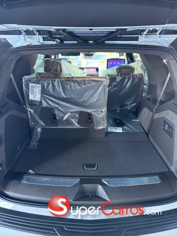 2026 Cadillac Escalade Luxury Short — foto 11 / 12