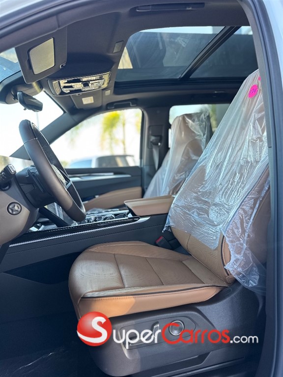 2026 Cadillac Escalade Luxury Short — foto 12 / 12