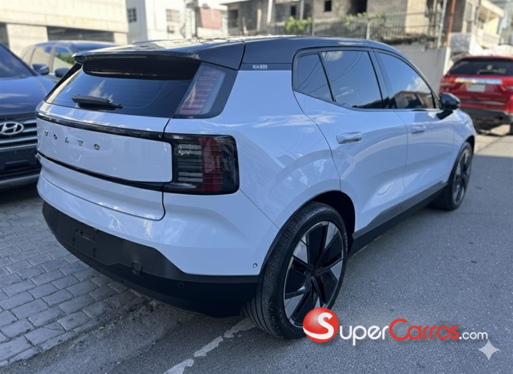 2025 Volvo EX30 ULTRA — foto 3 / 10