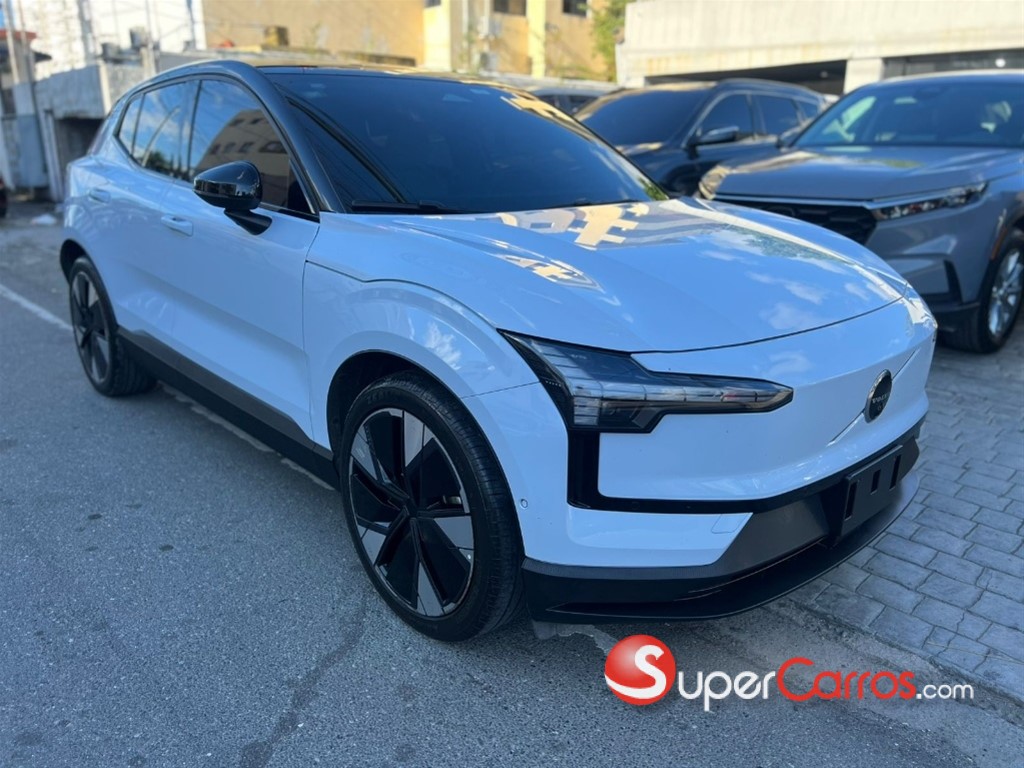 2025 Volvo EX30 ULTRA — foto 4 / 10