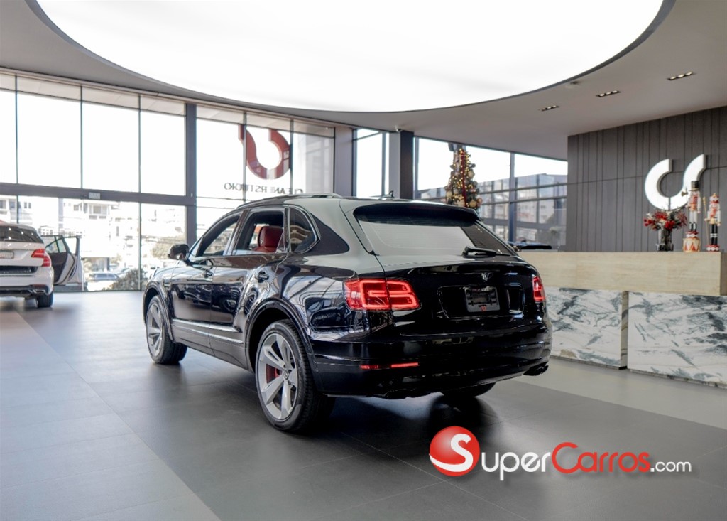 2020 Bentley Bentayga — foto 5 / 11