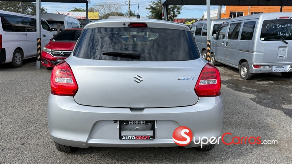2020 Suzuki Swift — foto 9 / 12