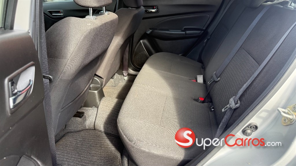 2020 Suzuki Swift — foto 10 / 12
