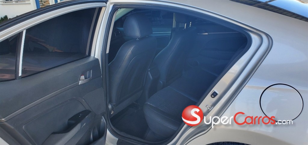 2018 Hyundai Avante — foto 4 / 12