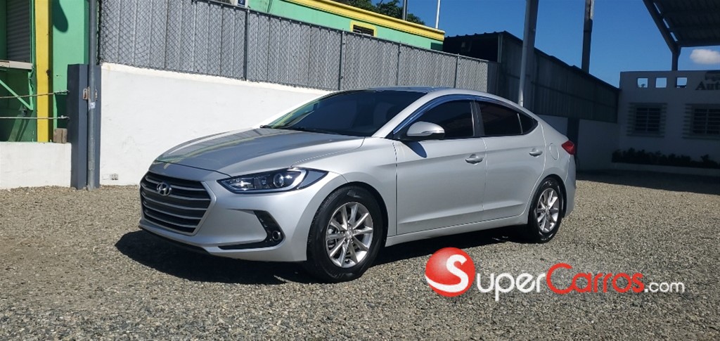 2018 Hyundai Avante — foto 10 / 12