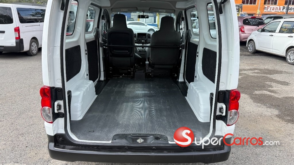 2020 Nissan NV 200 — foto 10 / 12