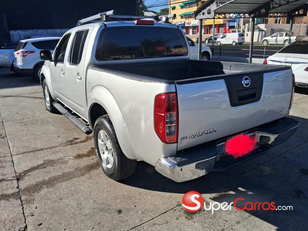 2009 Nissan Navara LE — foto 3 / 8