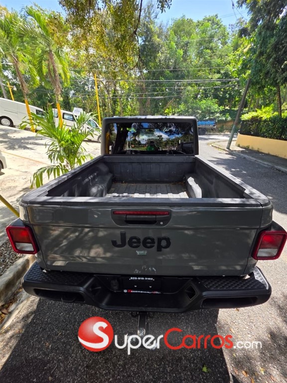 2022 Jeep Gladiator — foto 10 / 12