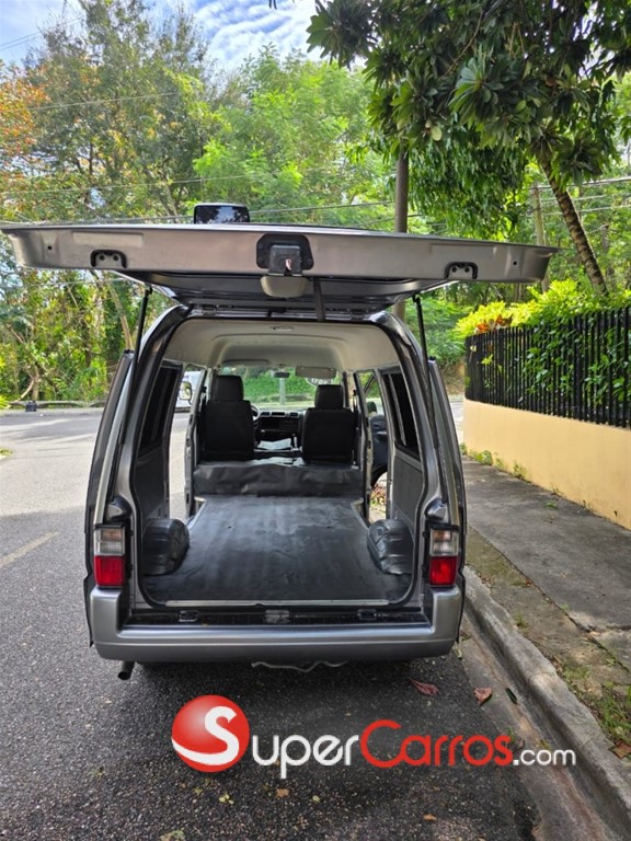 2017 Mazda Bongo — foto 6 / 12