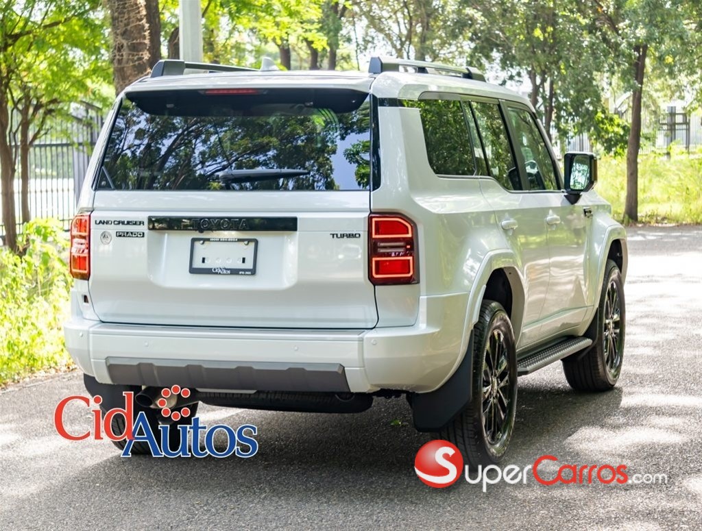 2027 Toyota Land Cruiser Prado Luxury 01 — foto 3 / 12