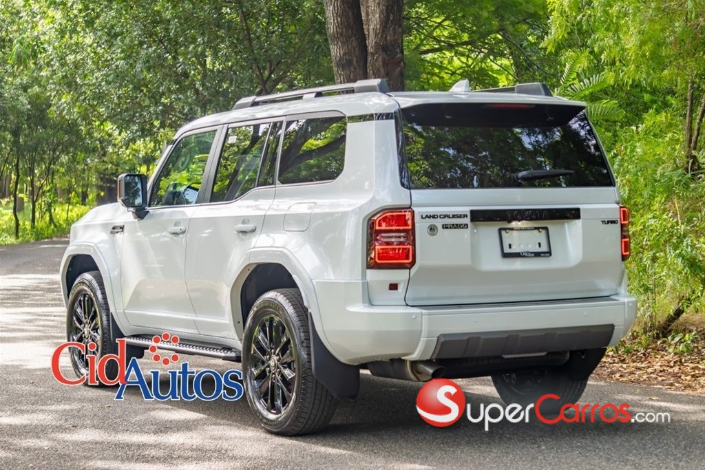 2027 Toyota Land Cruiser Prado Luxury 01 — foto 4 / 12
