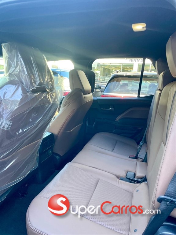 2026 Toyota 4 Runner Limited — foto 2 / 7