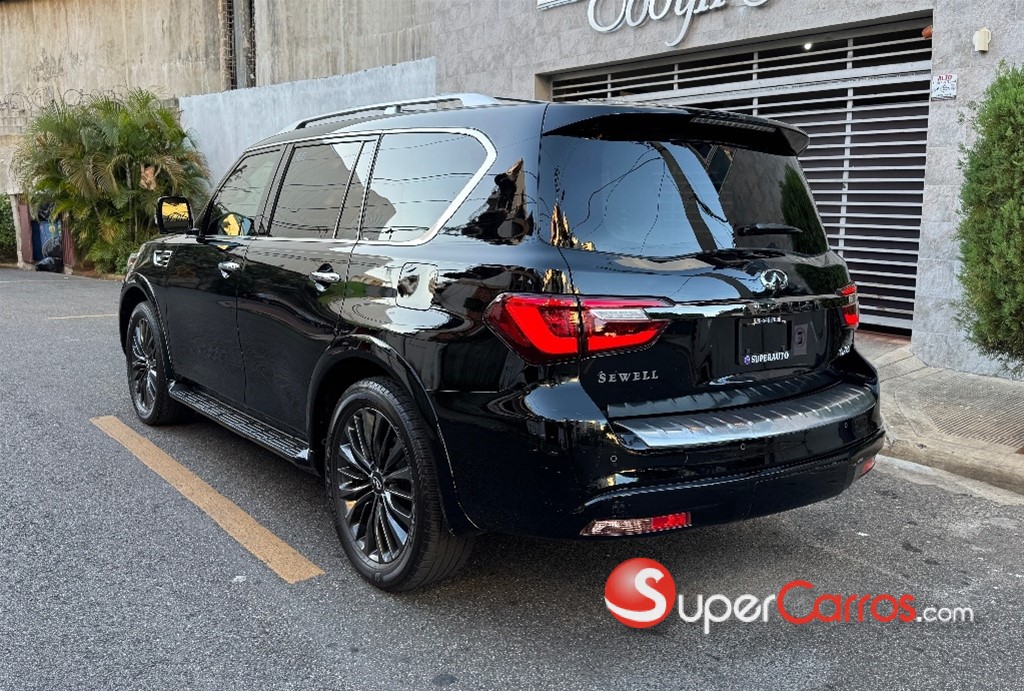 2021 Infiniti QX-80 — foto 2 / 12