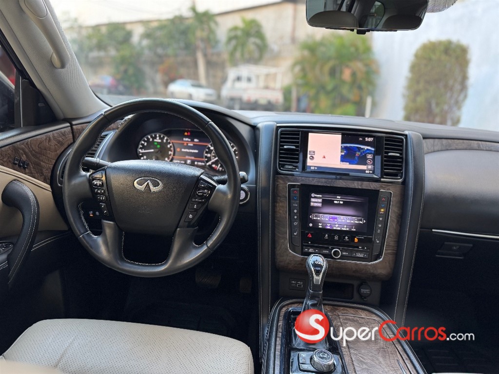 2021 Infiniti QX-80 — foto 10 / 12