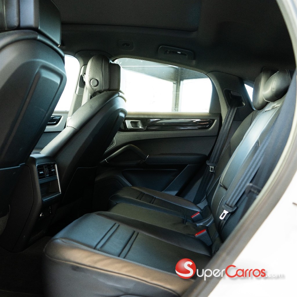 2020 Porsche Cayenne — foto 7 / 12
