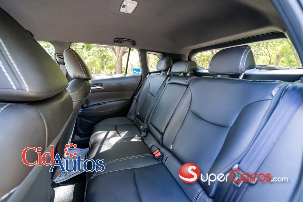 2026 Toyota Corolla Cross Hibrid — foto 10 / 12