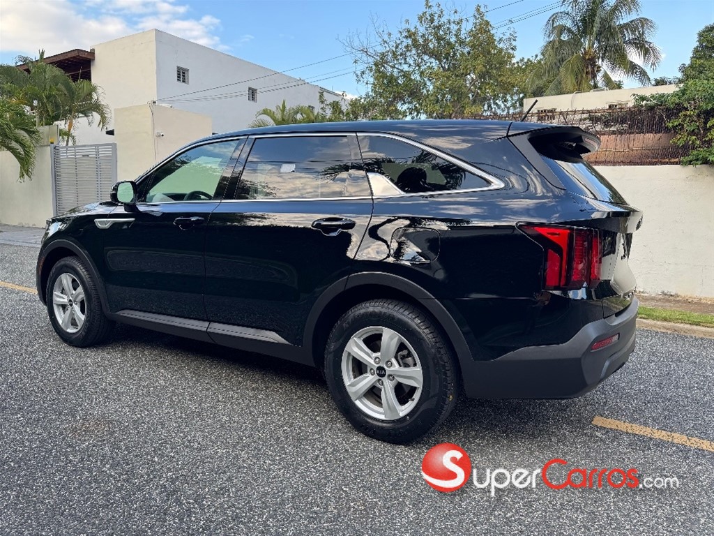 2021 Kia Sorento LX — foto 2 / 10