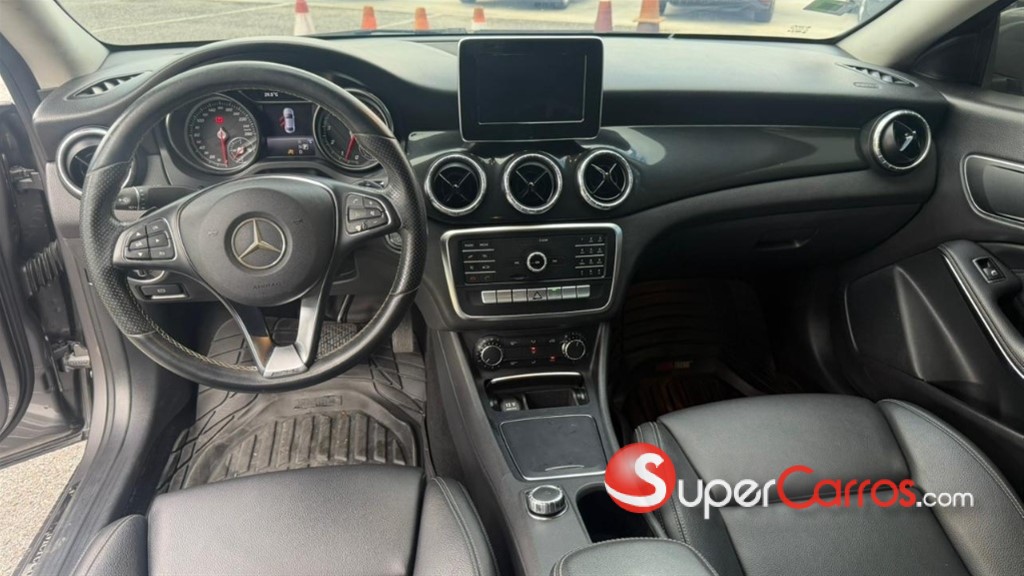2019 Mercedes-Benz Clase CLA 180 — foto 7 / 7