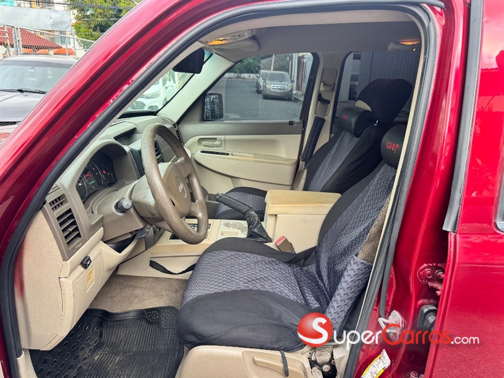 2008 Jeep Liberty Limited 4x4 — foto 7 / 10