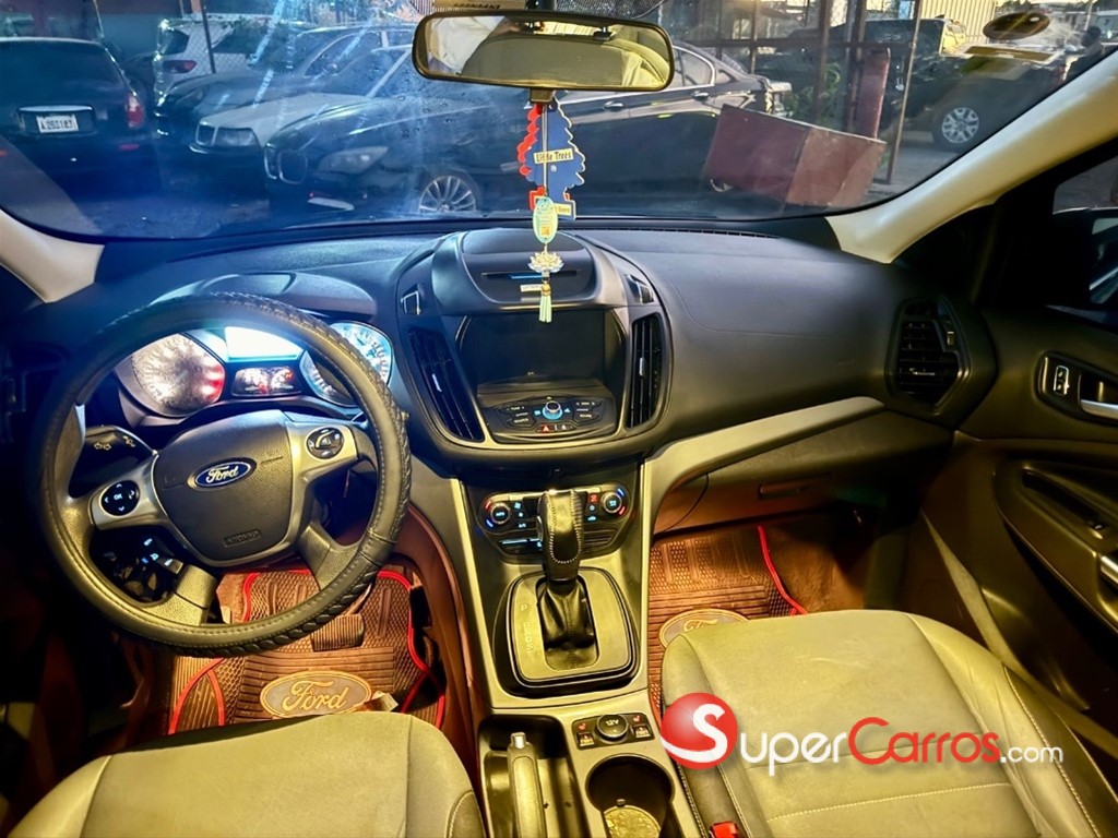 2016 Ford Escape SE — foto 8 / 11