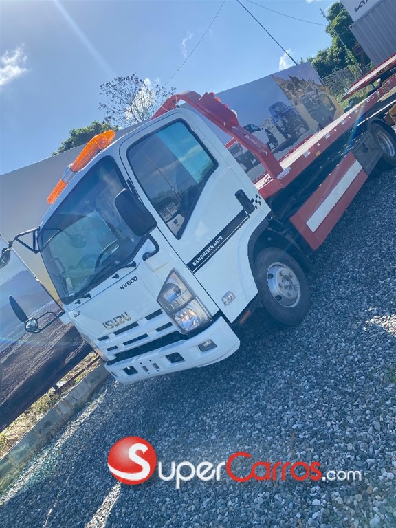 2018 Isuzu NPR Cama Larga