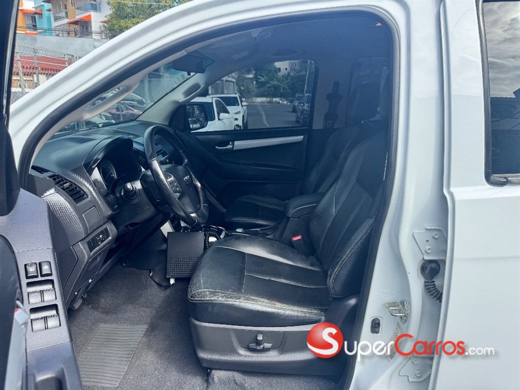 2019 Isuzu DMAX LS — foto 8 / 12