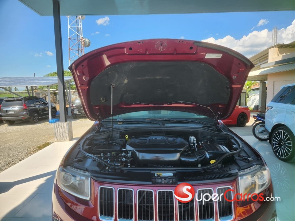 2016 Jeep Grand Cherokee Limited — foto 6 / 12