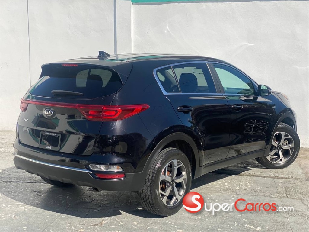 2021 Kia Sportage LX — foto 8 / 11