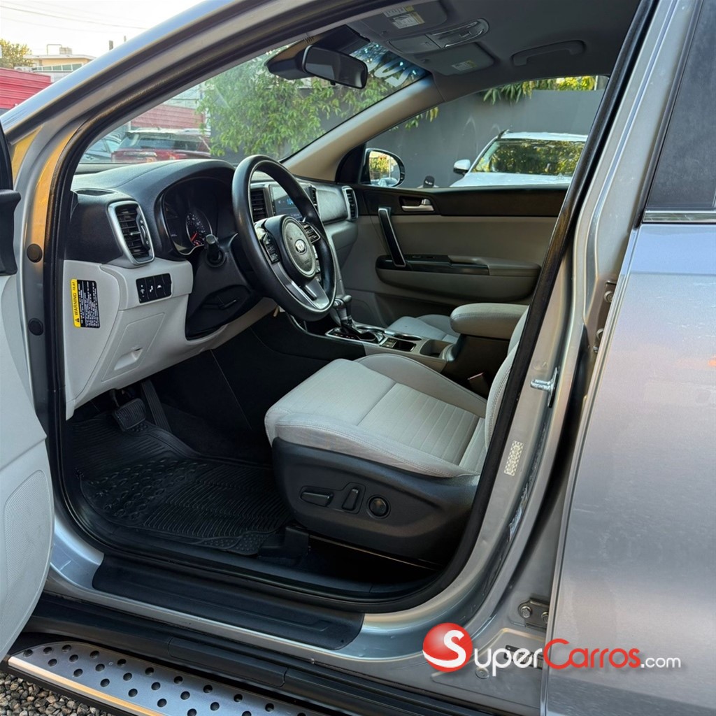 2020 Kia Sportage LX — foto 7 / 12