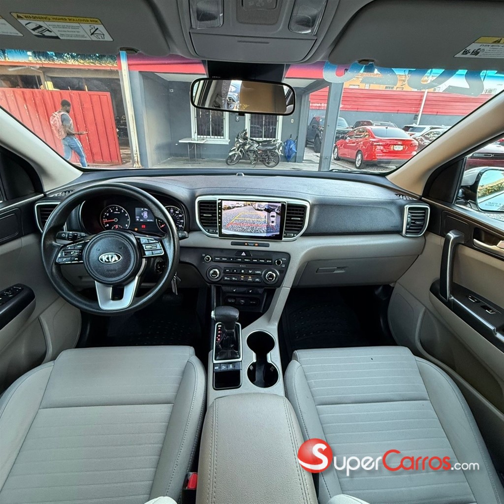 2020 Kia Sportage LX — foto 8 / 12