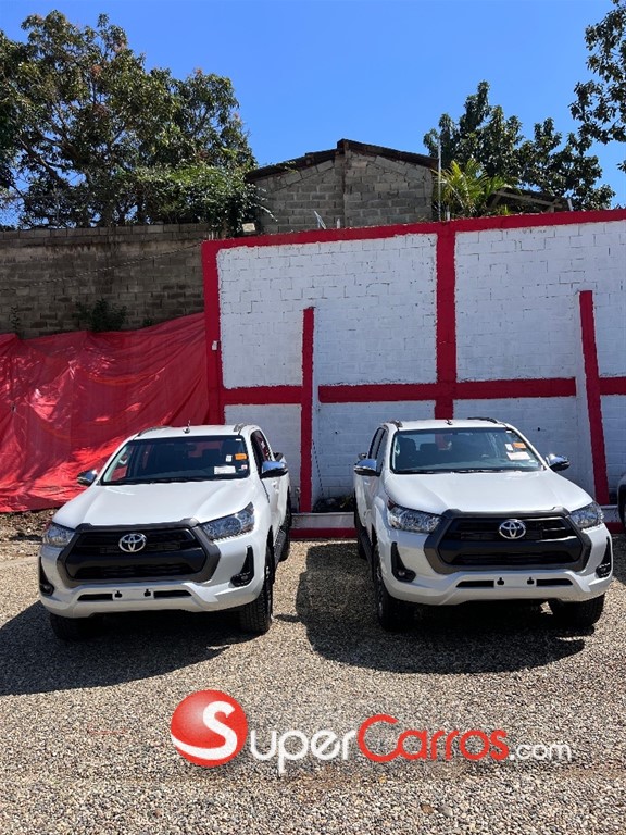 2026 Toyota Hilux — foto 2 / 12
