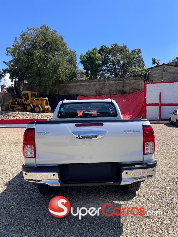 2026 Toyota Hilux — foto 8 / 12