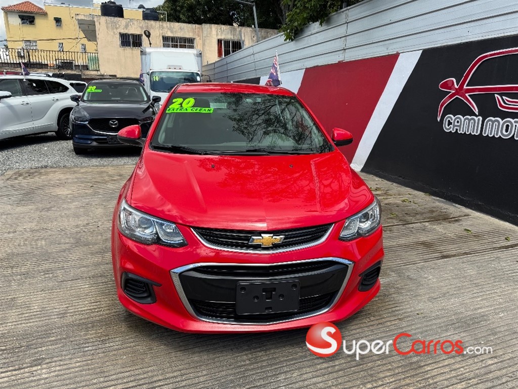 2020 Chevrolet Sonic LT — foto 2 / 12