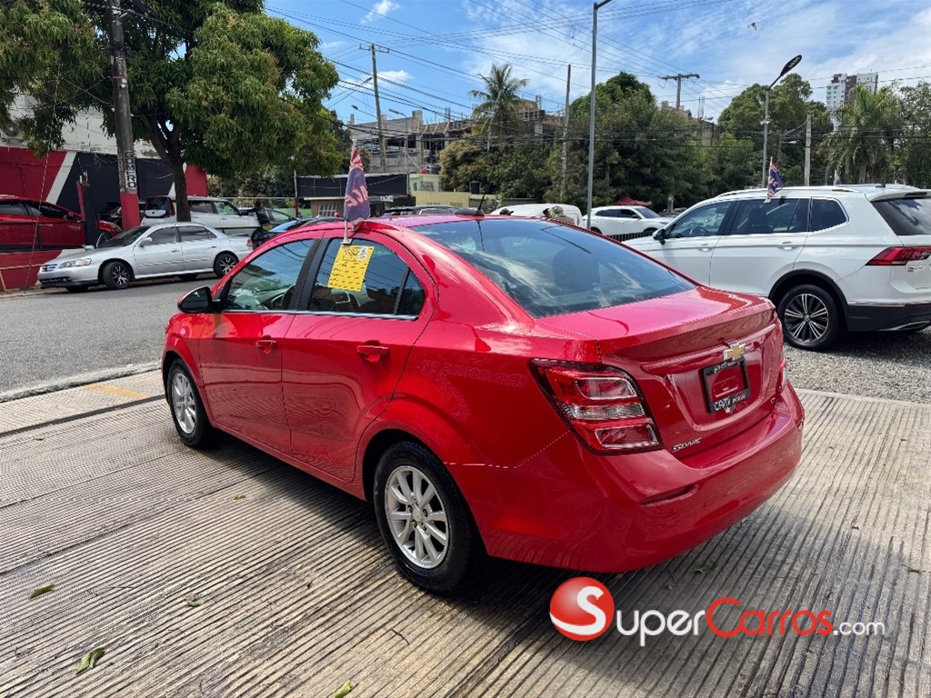 2020 Chevrolet Sonic LT — foto 4 / 12