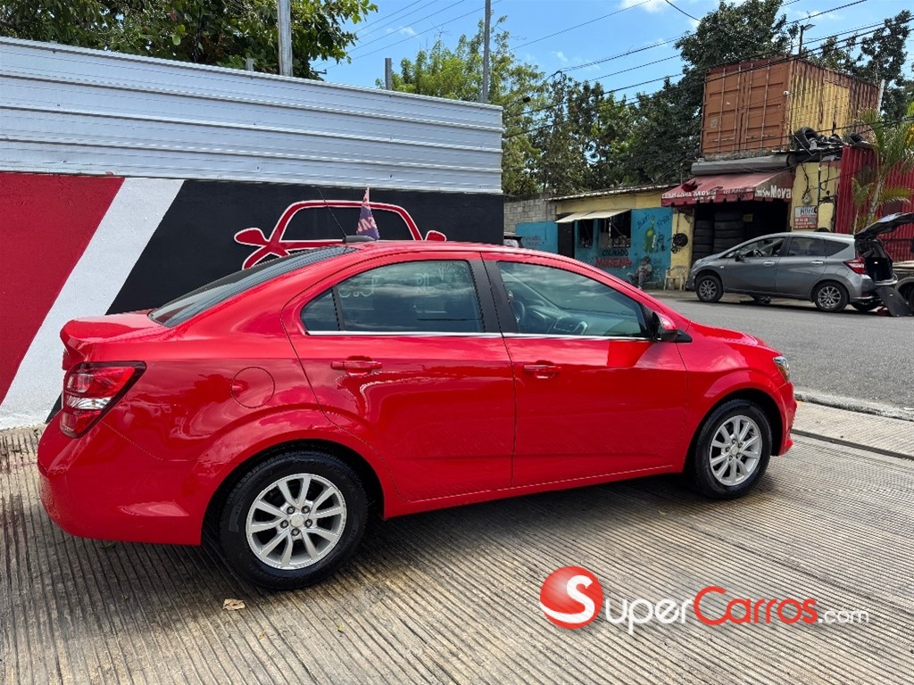 2020 Chevrolet Sonic LT — foto 5 / 12