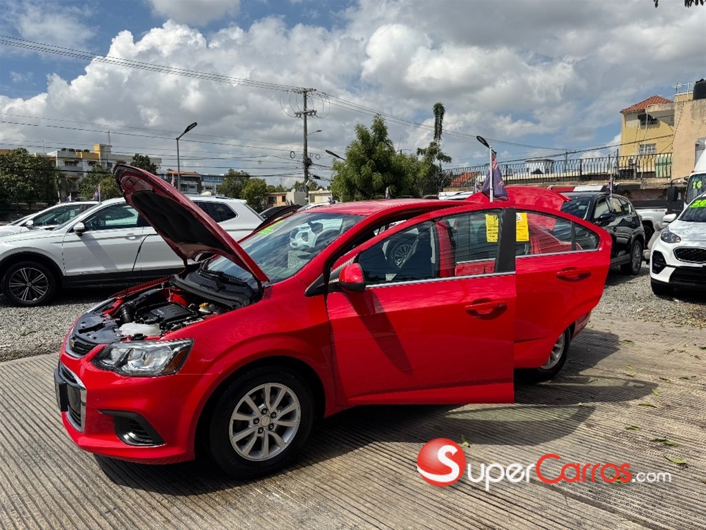 2020 Chevrolet Sonic LT — foto 10 / 12