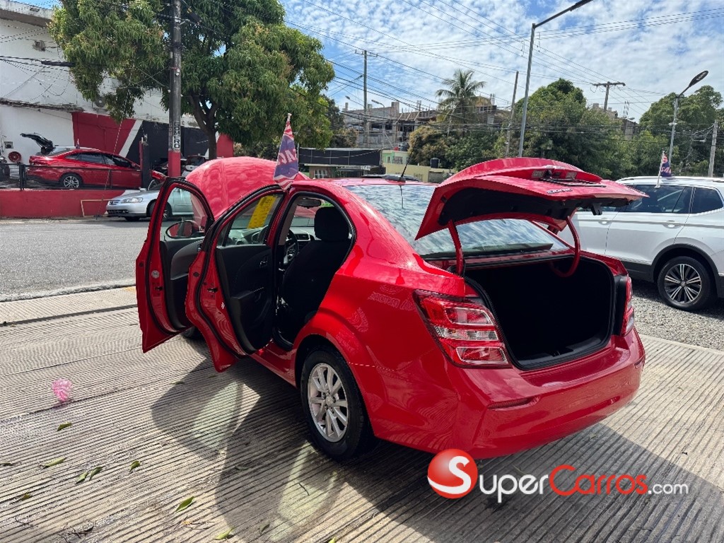2020 Chevrolet Sonic LT — foto 12 / 12