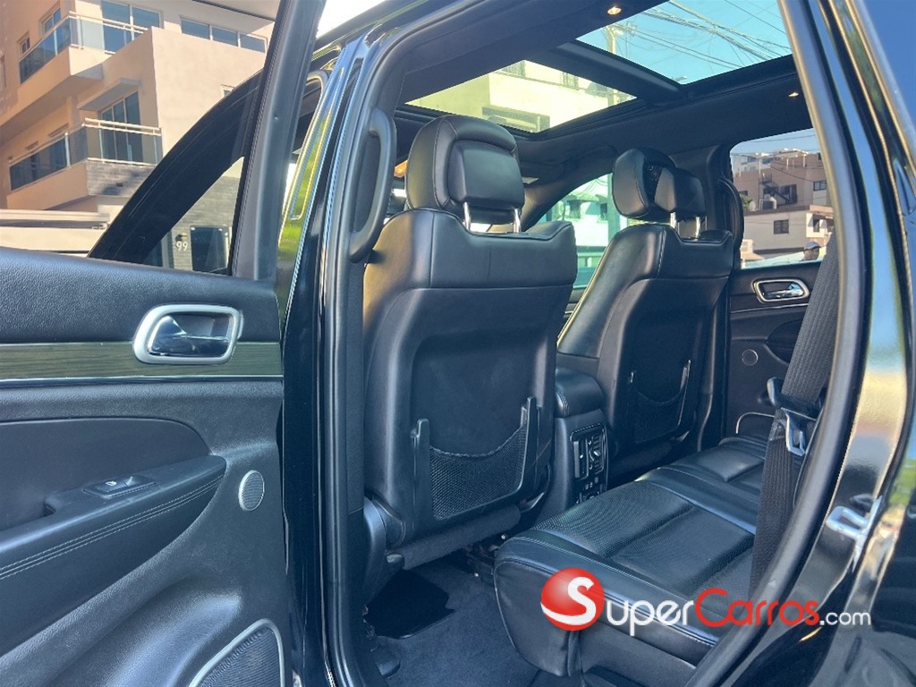 2018 Jeep Grand Cherokee Overland — foto 9 / 12