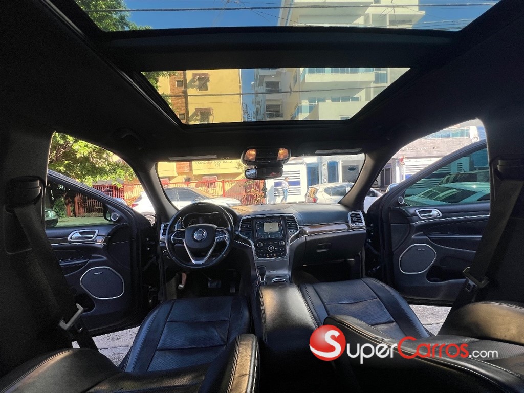 2018 Jeep Grand Cherokee Overland — foto 10 / 12
