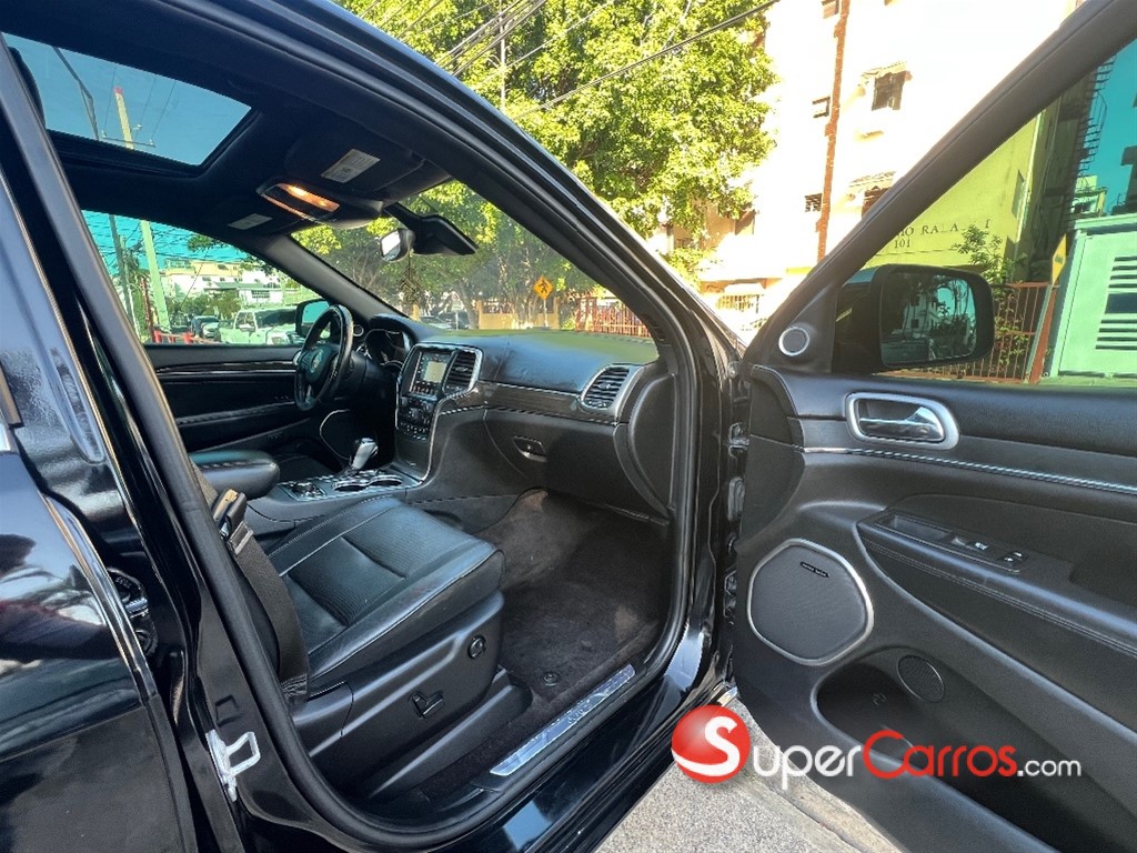 2018 Jeep Grand Cherokee Overland — foto 11 / 12