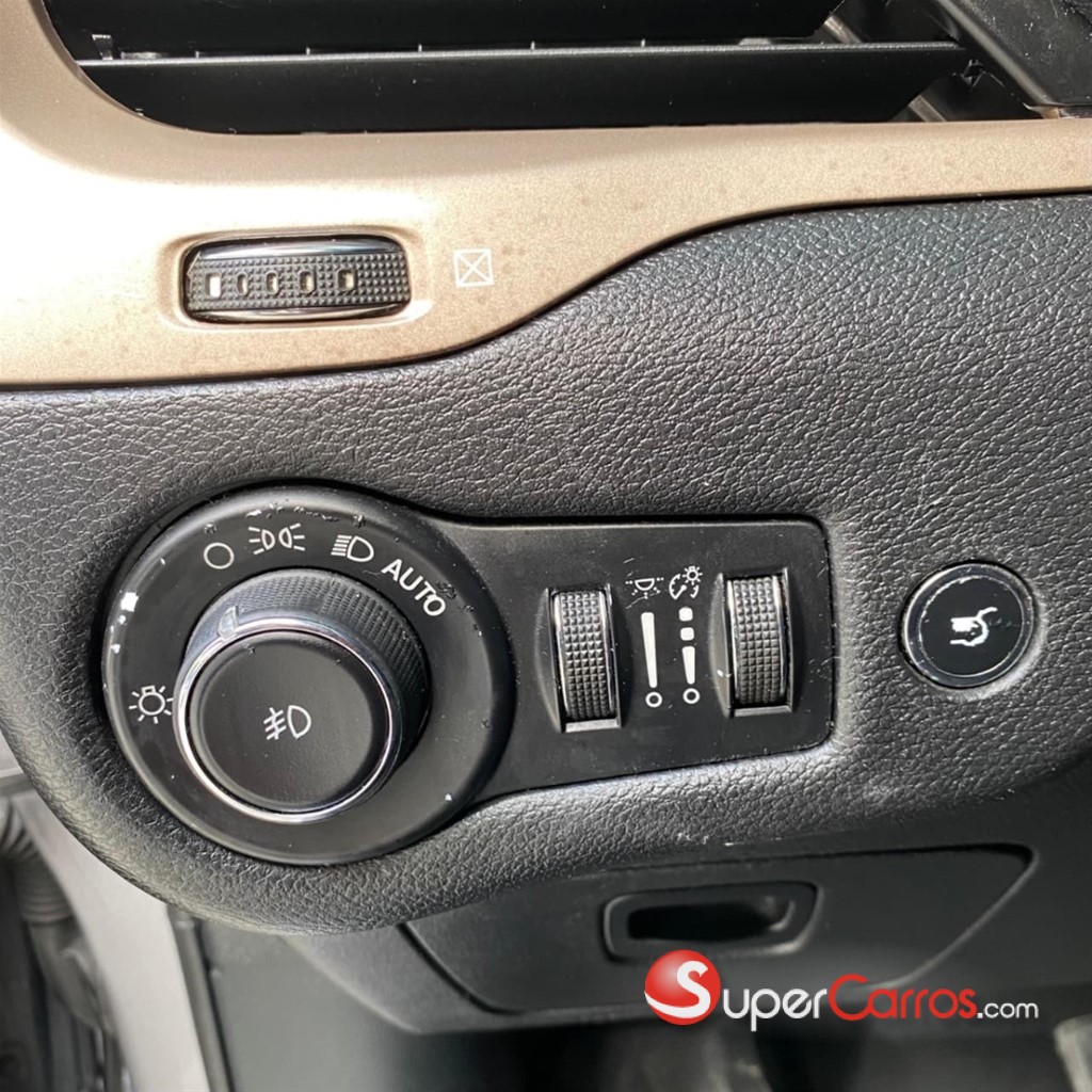 2017 Jeep Cherokee Latitude — foto 3 / 12