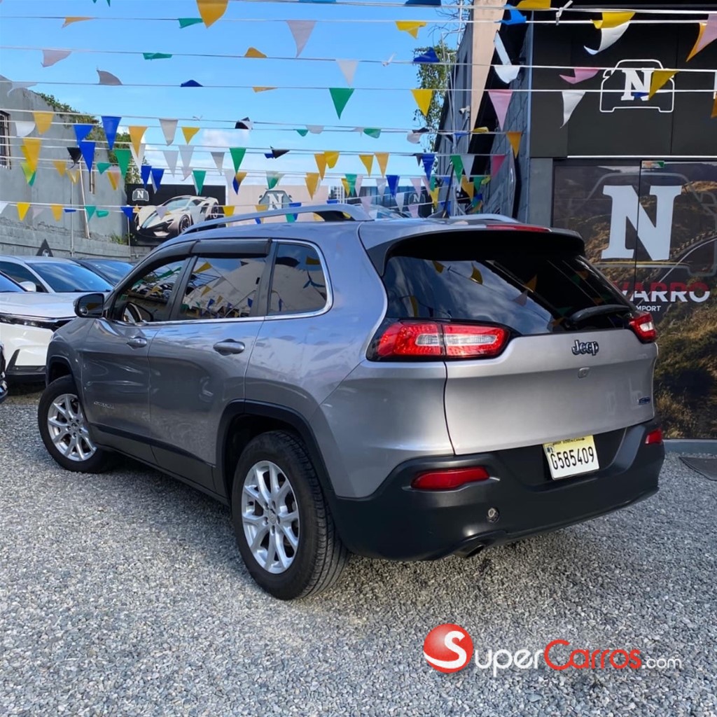 2017 Jeep Cherokee Latitude — foto 9 / 12