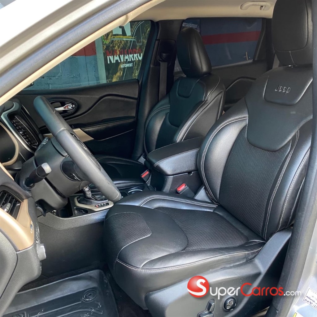 2017 Jeep Cherokee Latitude — foto 11 / 12