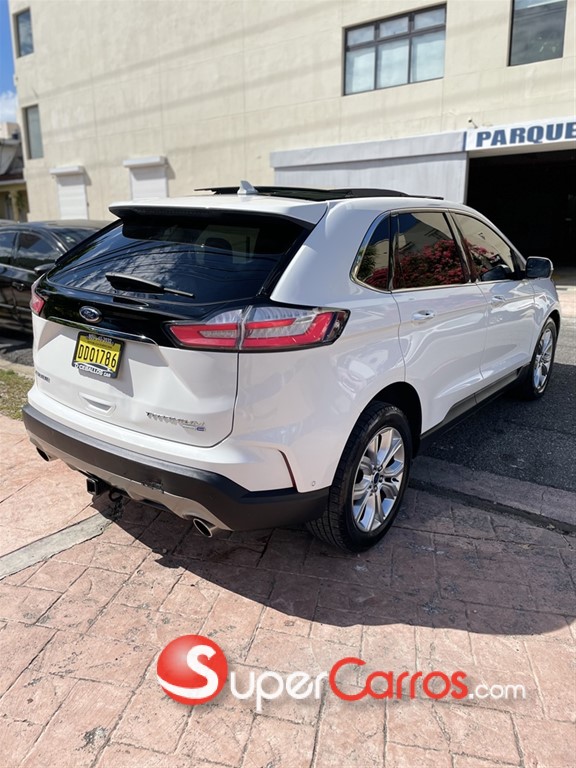 2020 Ford EDGE Titanium — foto 4 / 11