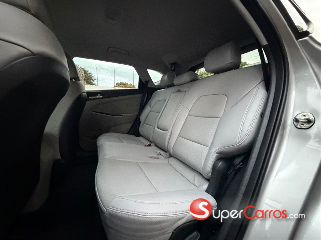 2020 Hyundai Tucson SE — foto 6 / 10